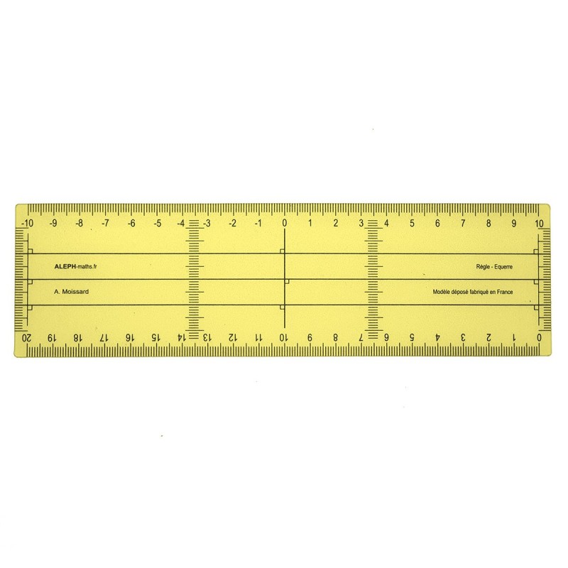 Ensemble plastique aimante comprenant : 1 règle 1 m, 1 équerre 60